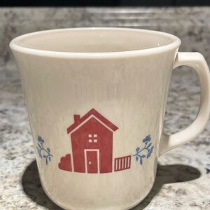 5 VINTAGE CORNING WARE CORELLE HOMETOWN COFFEE CUPS MUGS RED HEART HOUSE
